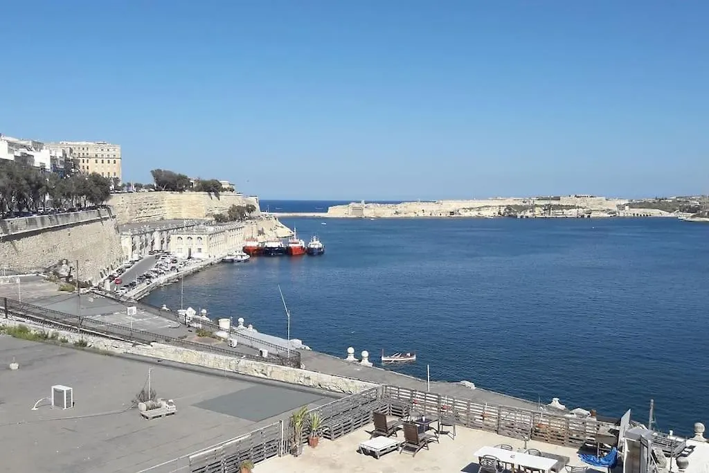 Valletta Apartment With Harbour Veiw Malta