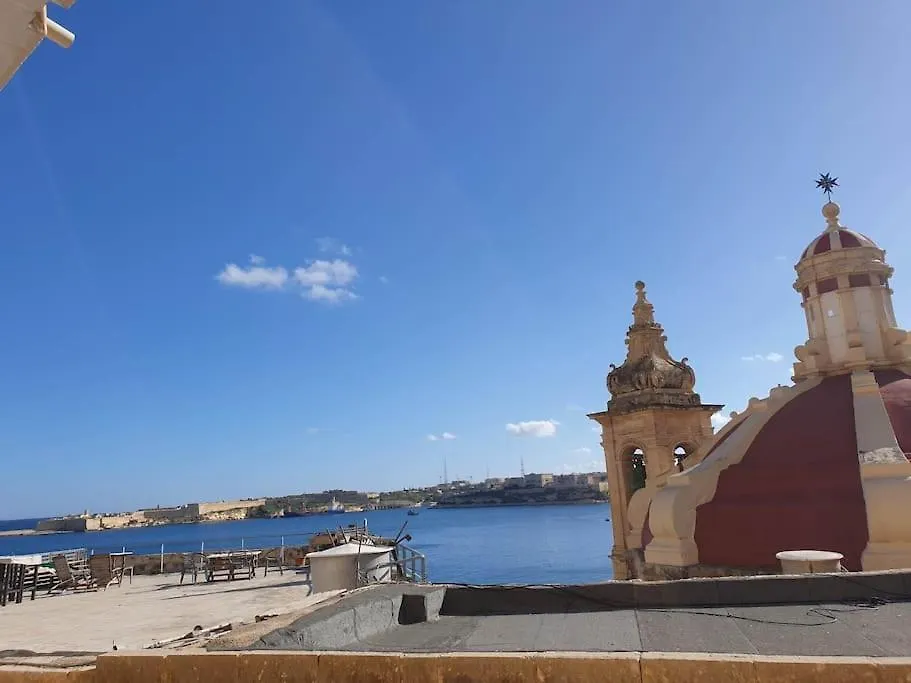 Valletta Apartment With Harbour Veiw